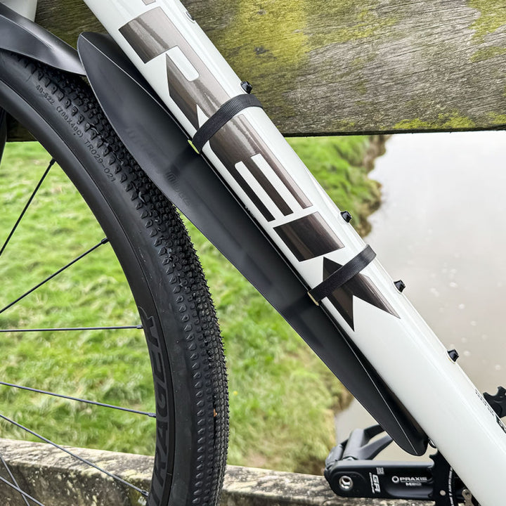 Mucky Nutz Guard Gut Fender Downtube Black